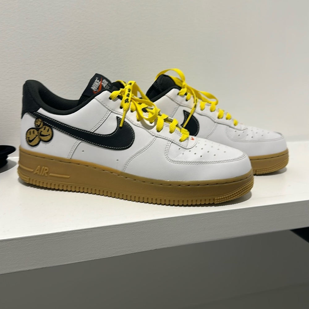 Nike air smiley face 10.5